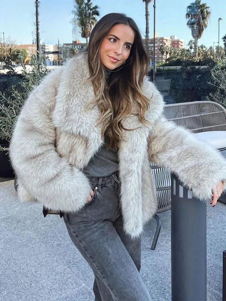 VIRGINIA |  LUXURY FAUX FUR COAT FOR ELEGANCE