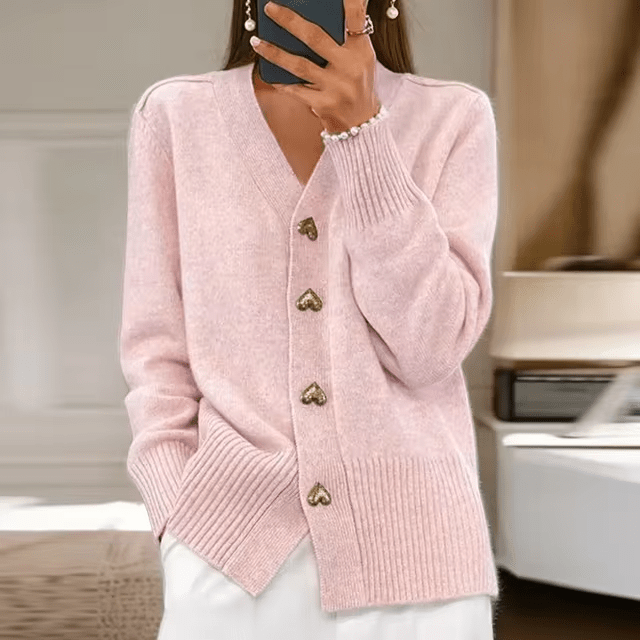 CHLOE | CARDIGAN WITH HEART BUTTONS